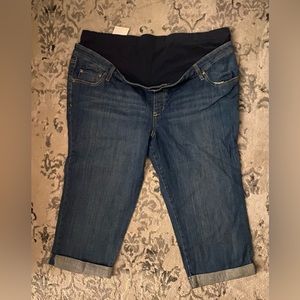 Old Navy NWT maternity capris jean size XL